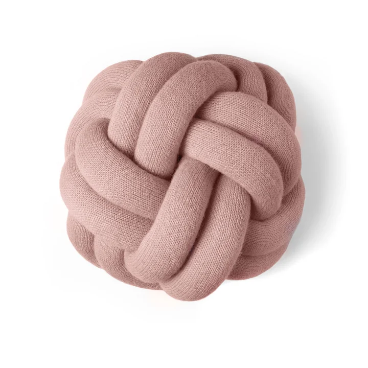 Knot Coussin en dusty pink de Design House Stockholm