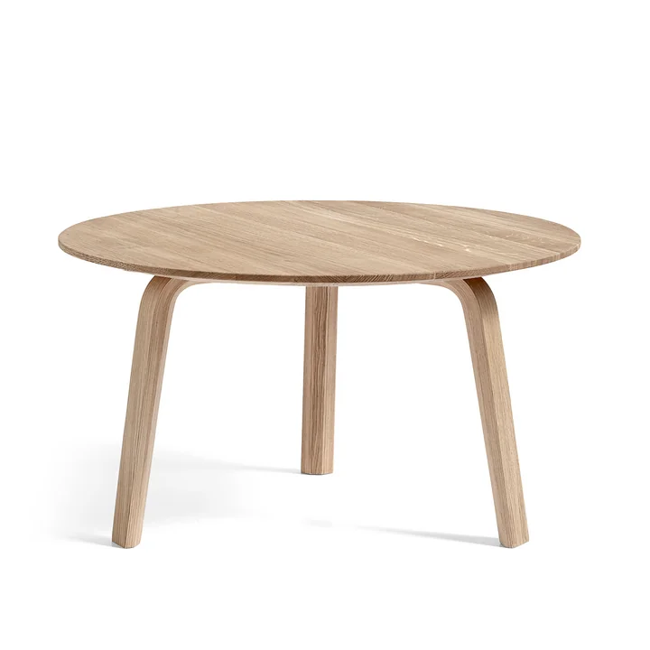 Bella Table basse Ø 60 cm / H 32 cm de HAY en chêne laqué mat