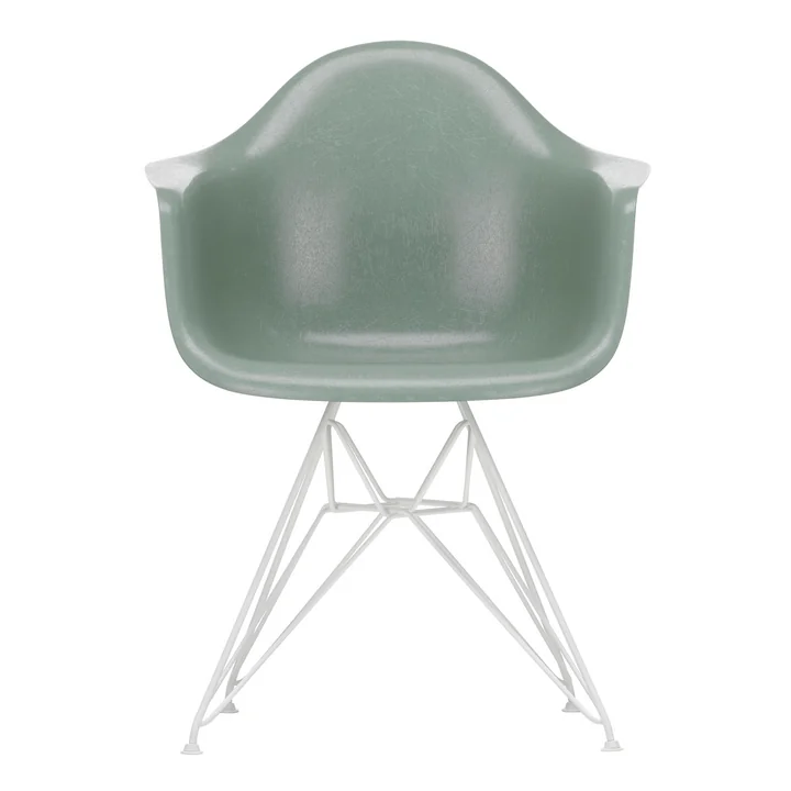 Fauteuil Eames en fibre de verre DAR de Vitra couleur blanche / Eames vert mousse de mer (patins en feutre blanc)