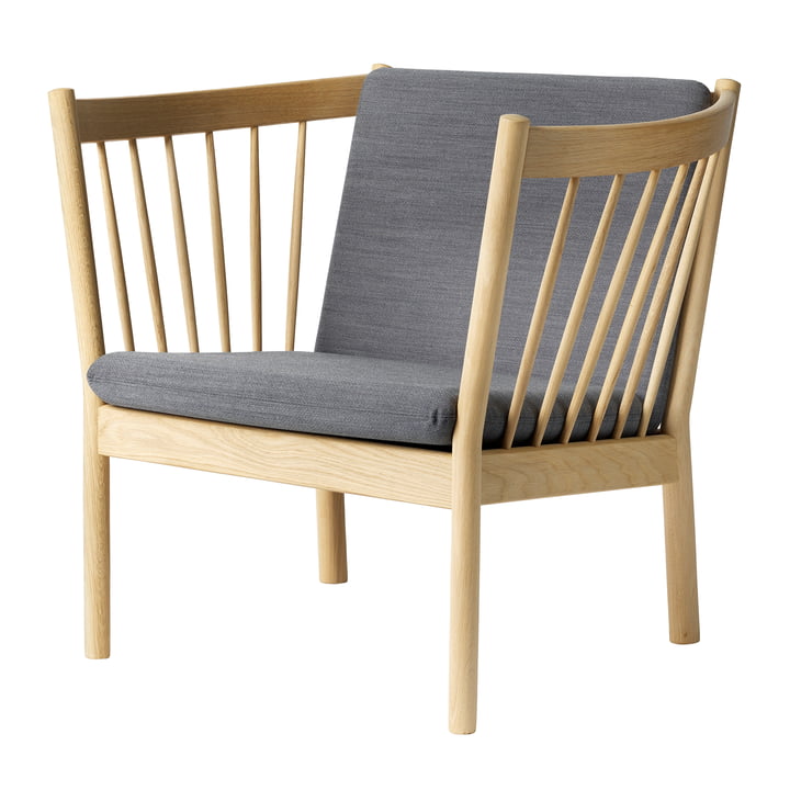 Le fauteuil lounge J146 de FDB Møbler en chêne naturel / Gabriel Crisp