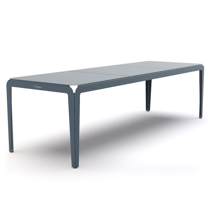 La table d'extérieur Bended Table de Weltevree , 270 x 90 cm, gris-bleu