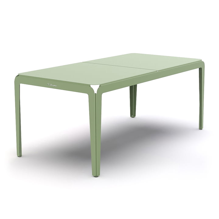 La table d'extérieur Bended Table de Weltevree , 180 x 90 cm, vert pâle