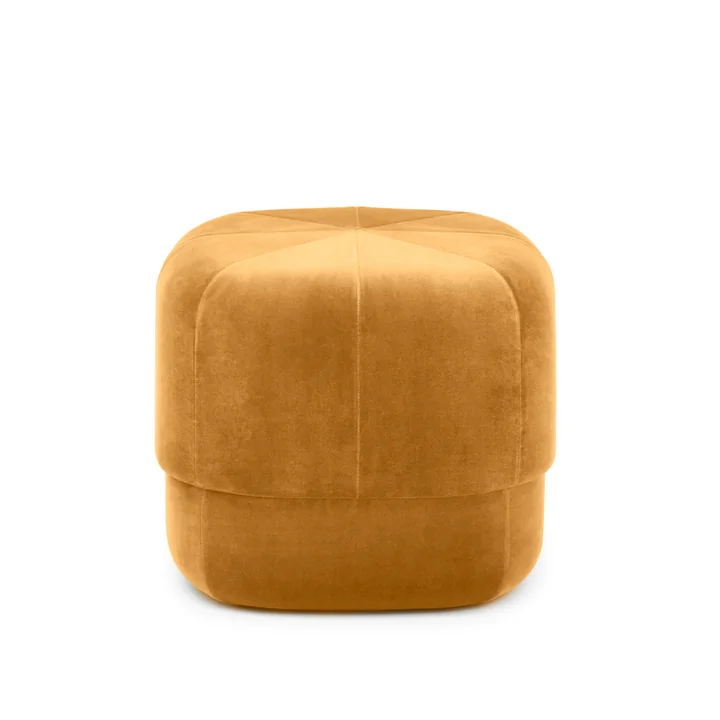 Le petit pouf Circus de Normann Copenhagen , velours jaune