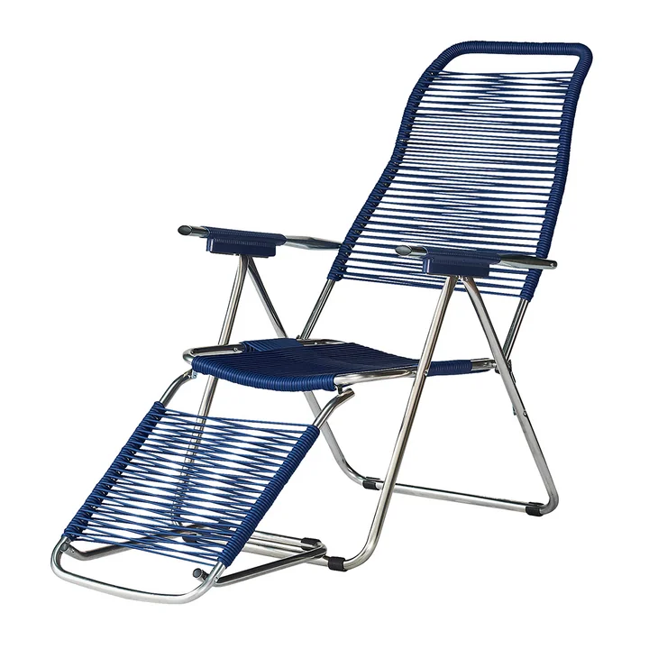 La chaise longue Spaghetti de Fiam, structure aluminium / toile bleue