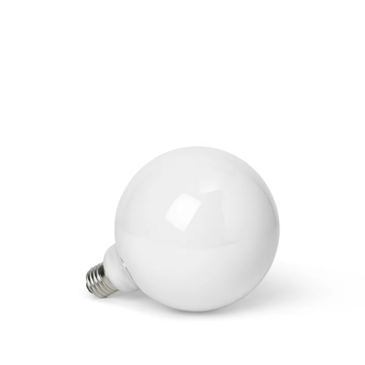 LED Opal Ampoule Ø 9,5 cm, de Ferm Living , 8W