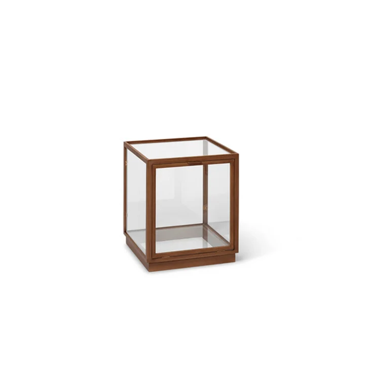Miru Vitrine Montre de Ferm Living en chêne teinté foncé