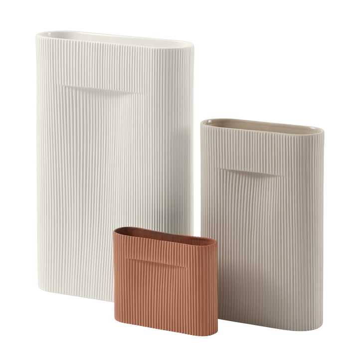 Ridge Vases de Muuto dans différents designs