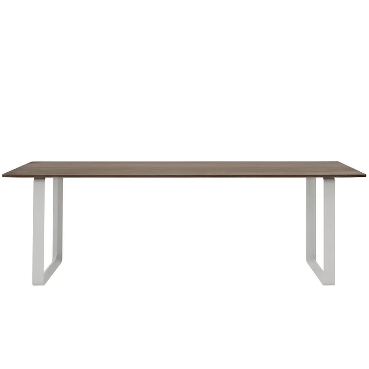 70/70 Table de salle à manger, 225 x 90 cm, chêne fumé / gris de Muuto