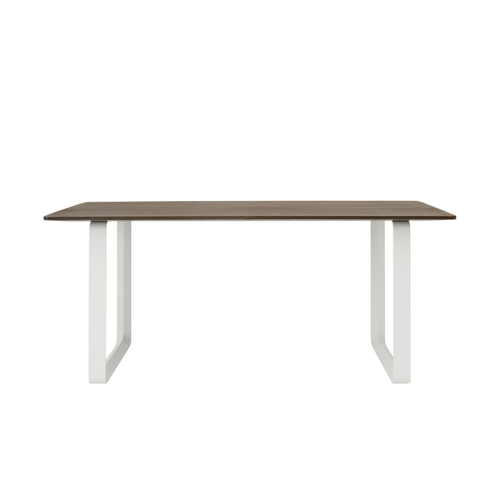 70/70 Table de salle à manger 170 x 85 cm de Muuto en chêne fumé / blanc