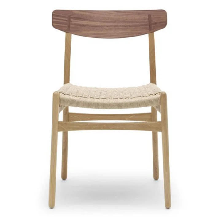 CH23 Chair de Carl Hansen en chêne huilé / noyer huilé / tressage naturel (cache-noyer)