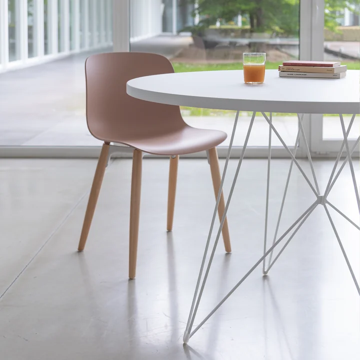 Tavolo XZ3 de Magis en rond