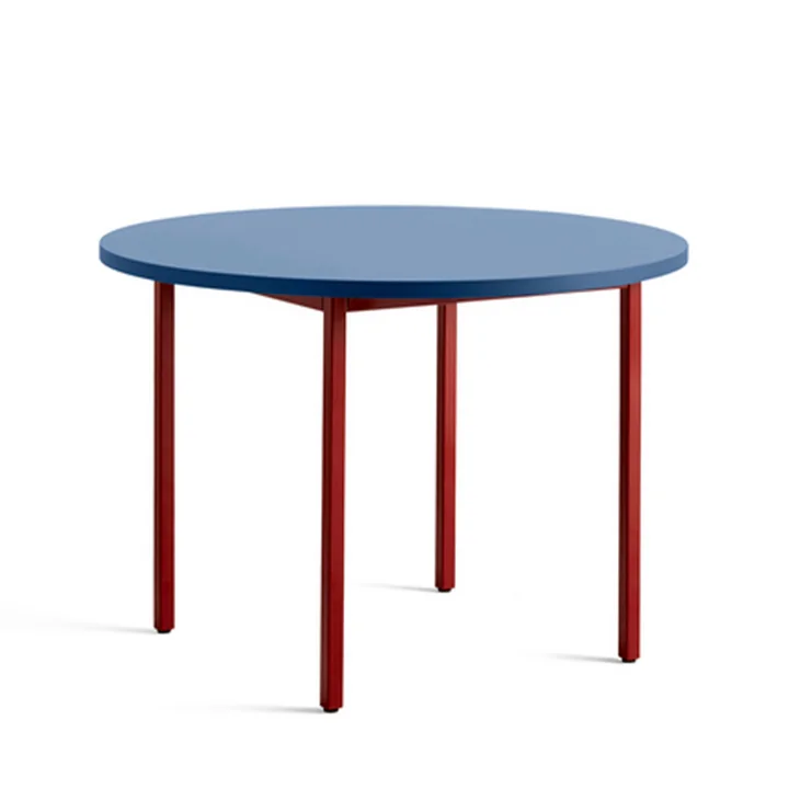 Two-Colour Table de salle à manger Ø 105 cm de HAY au design rond en couleur bleu / rouge foncé