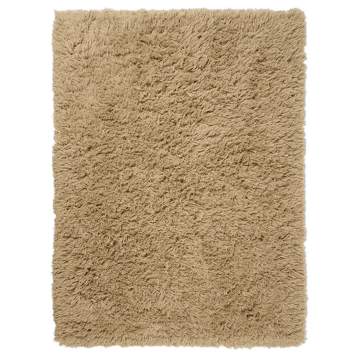 Meadow Tapis à poils hauts de Ferm Living dans la couleur light sand