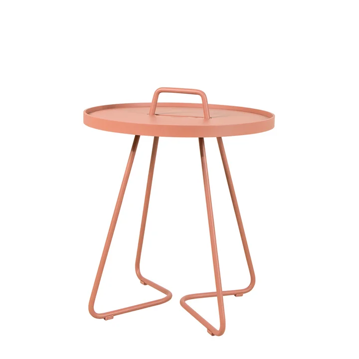 On-the-move Table d'appoint de Cane-line dans la couleur dark rose