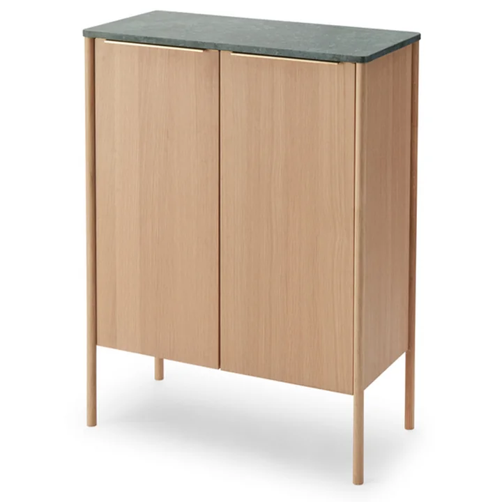 Jut High Cabinet de Skagerak en chêne huilé / marbre vert / laiton