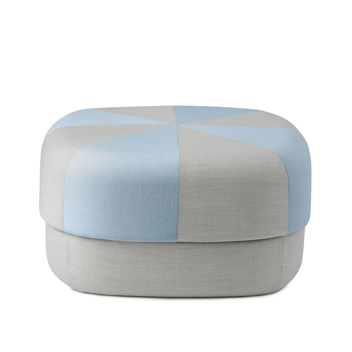 Circus Pouf grand duo de Normann Copenhagen dans la couleur bleu clair