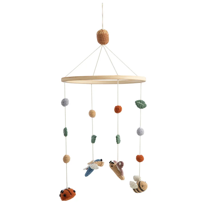 Mobile pour bébé au crochet de Sebra dans la version Pixie Land