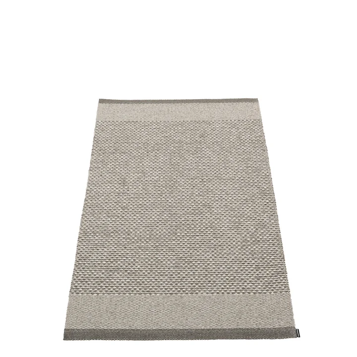 Edit Tapis, 70 x 120 cm, charcoal / warm grey / stone metallic de Pappelina
