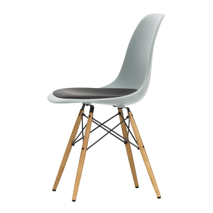 Vitra - Eames Plastic Side Chair DSW avec coussin d'assise, frêne couleur miel / gris clair