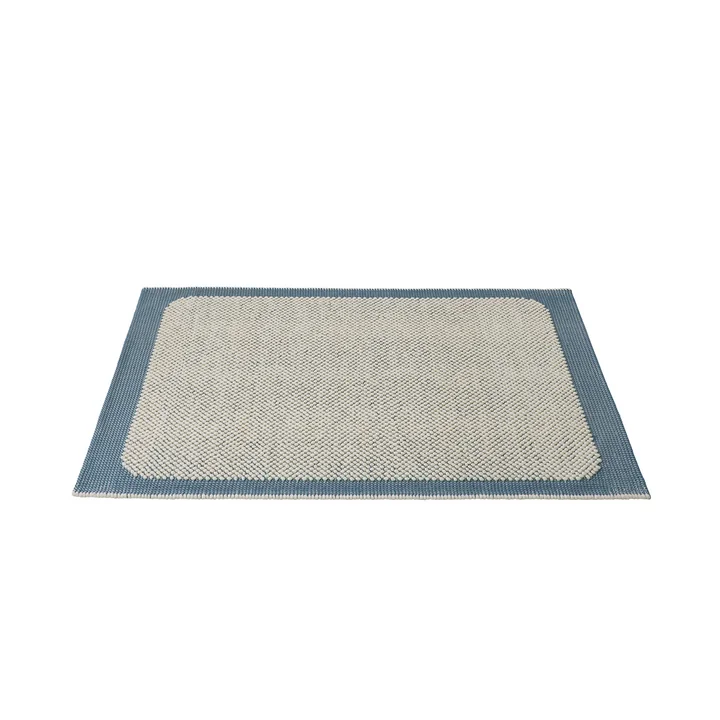 Pebble Tapis de Muuto dans la version bleu clair