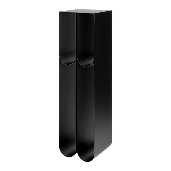 Curved Pedestal de Kristina Dam Studio dans la couleur noir