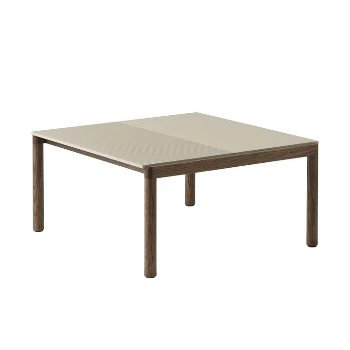Couple Table basse de Muuto dans la version Sand/Dark Oiled Oak