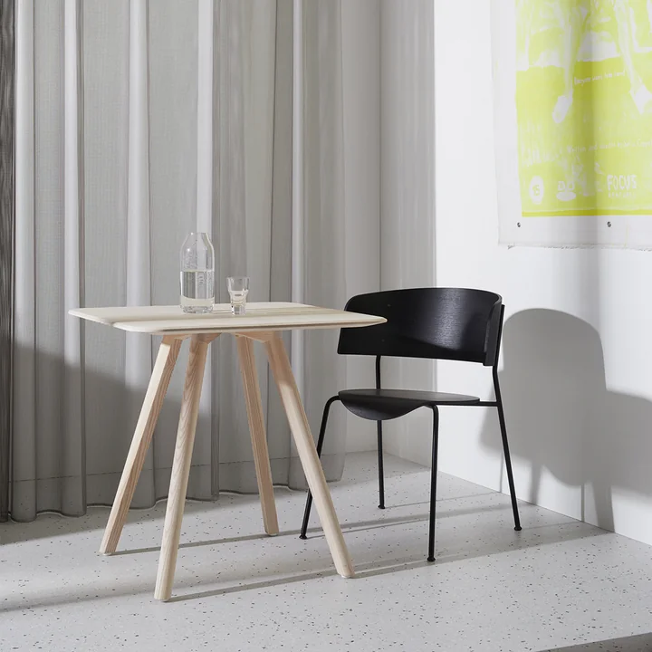 OUT Objets de nos jours - Fauteuil Wagner