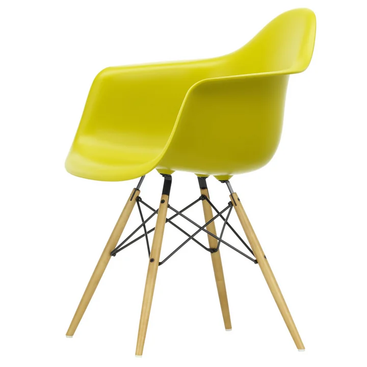 Eames Plastic Armchair de Vitra