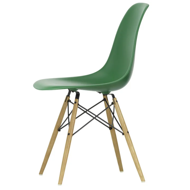 Eames Plastic Side Chair de Vitra