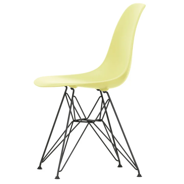 Eames Plastic Side Chair de Vitra