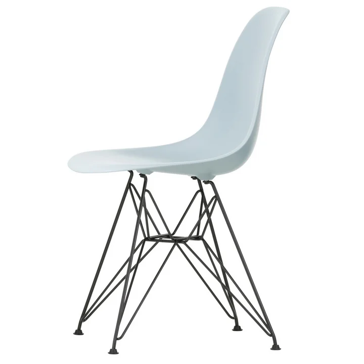 Eames Plastic Side Chair de Vitra