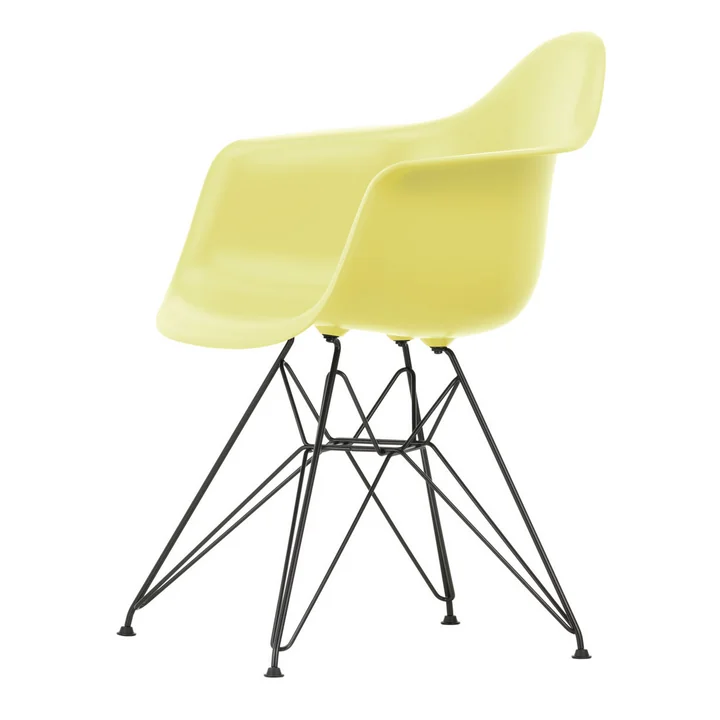 Eames Plastic Armchair de Vitra