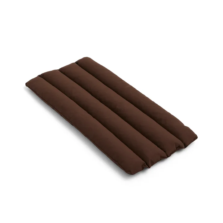 Palissade Soft Quilted Cushion, pour Chair / Armchair, iron red de HAY