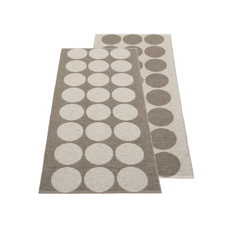 Hugo Tapis, 160 x 70 cm, walnut / linen de Pappelina