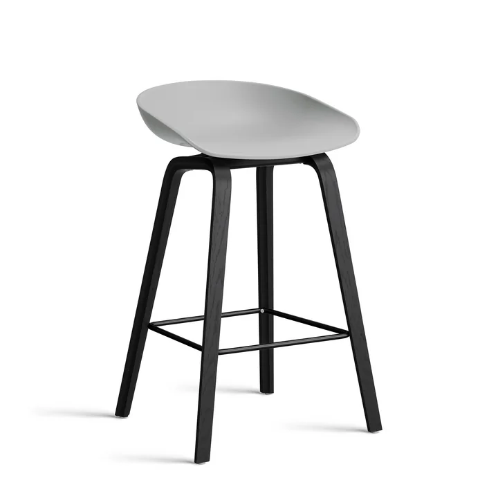 HAY - About A Stool AAS 32 H 75 cm, chêne laqué noir / acier noir / concrete grey 2. 0