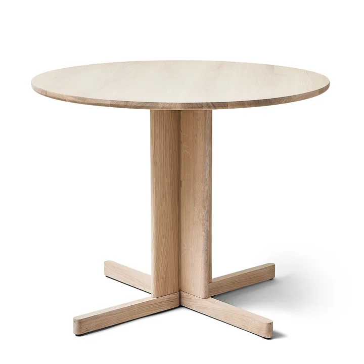 Form & Refine - Trefoil Table, Ø 90 cm, chêne huilé blanc