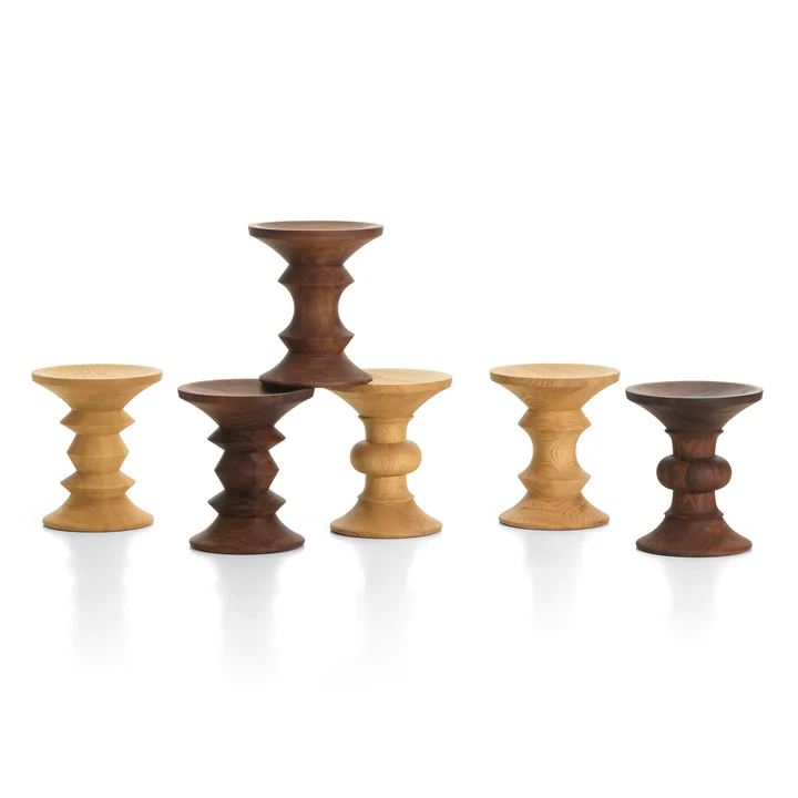 Vitra - Eames Tabouret, châtaignier naturel et noyer foncé