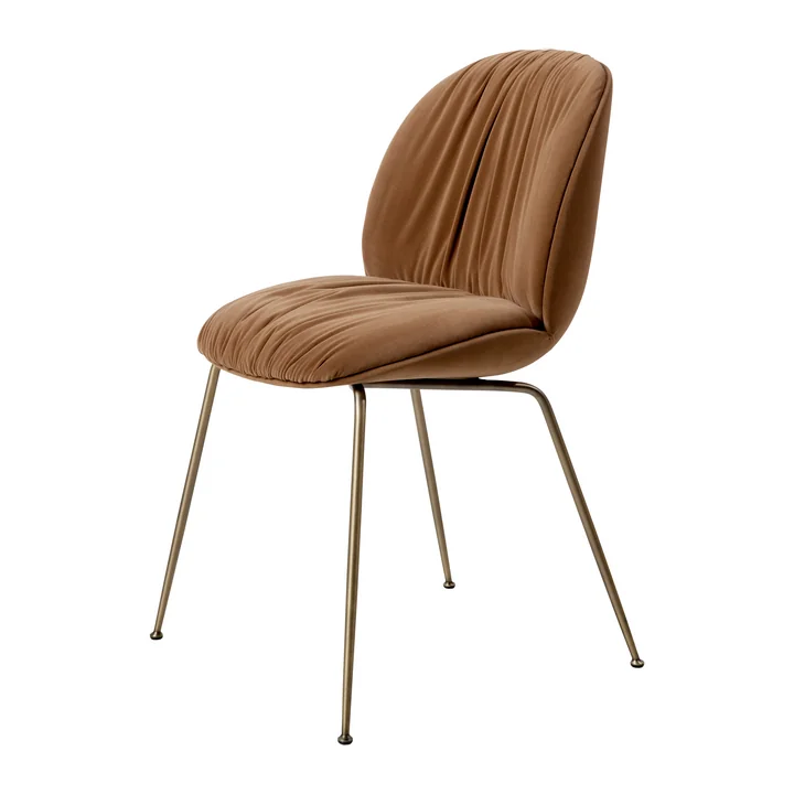 Gubi - Beetle Soft Dining Chair, rembourrage intégral, laiton antique / Sunday (112)