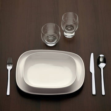 Couverts et vaisselle Ovale