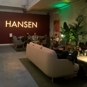 Salon de Milan : Fritz Hansen - Canapé Lune