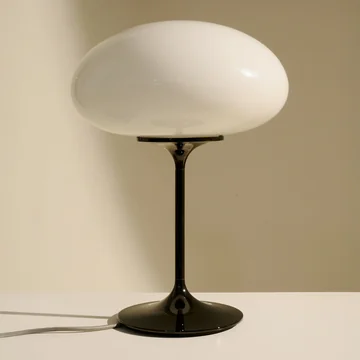 Gubi - Stemlite Lampe de table H 42 cm, chrome noir / opale