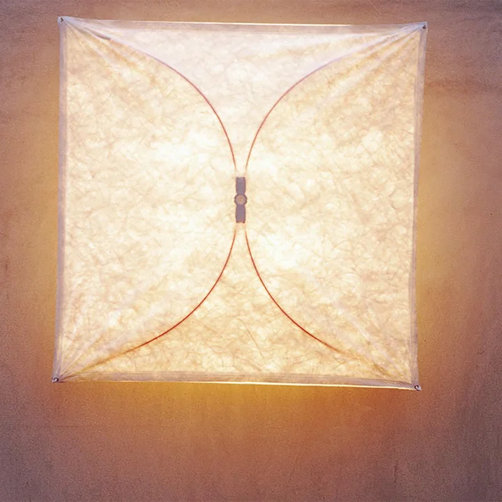 Ariette applique murale Ariette de Flos crée une atmosphère chaleureuse