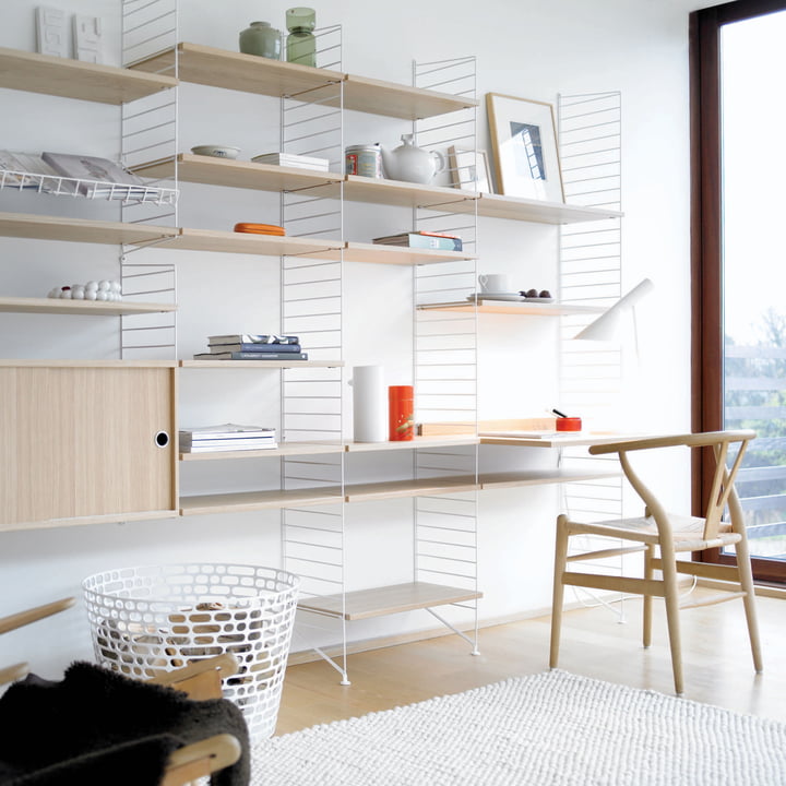 String système d'étagères, chêne / blanc, ambiance