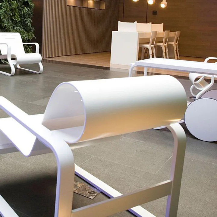 Artek meuble intérieur en blanc