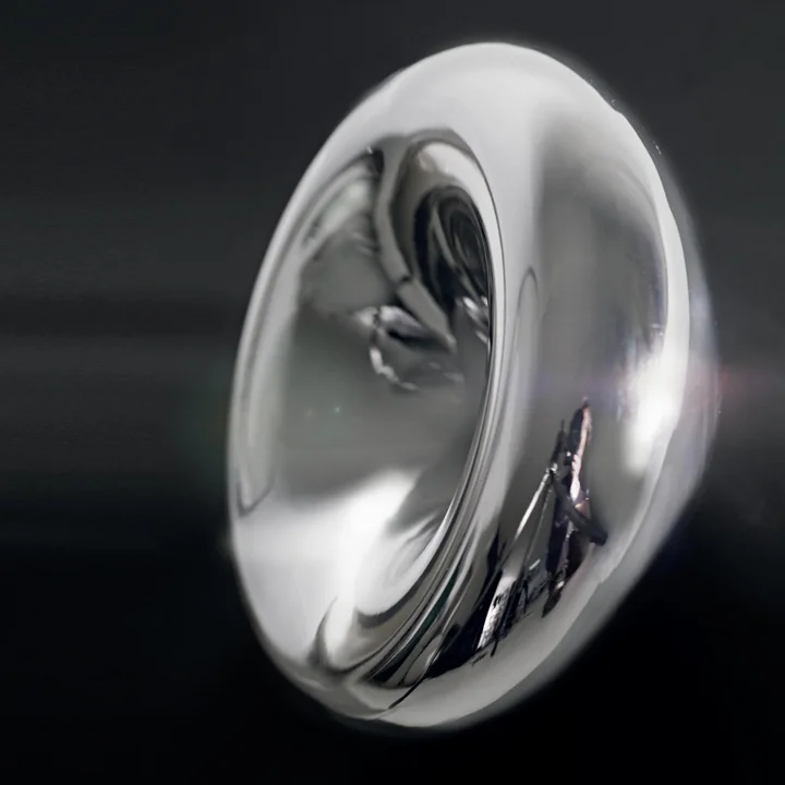 Suspension lumineuse Void de Tom Dixon