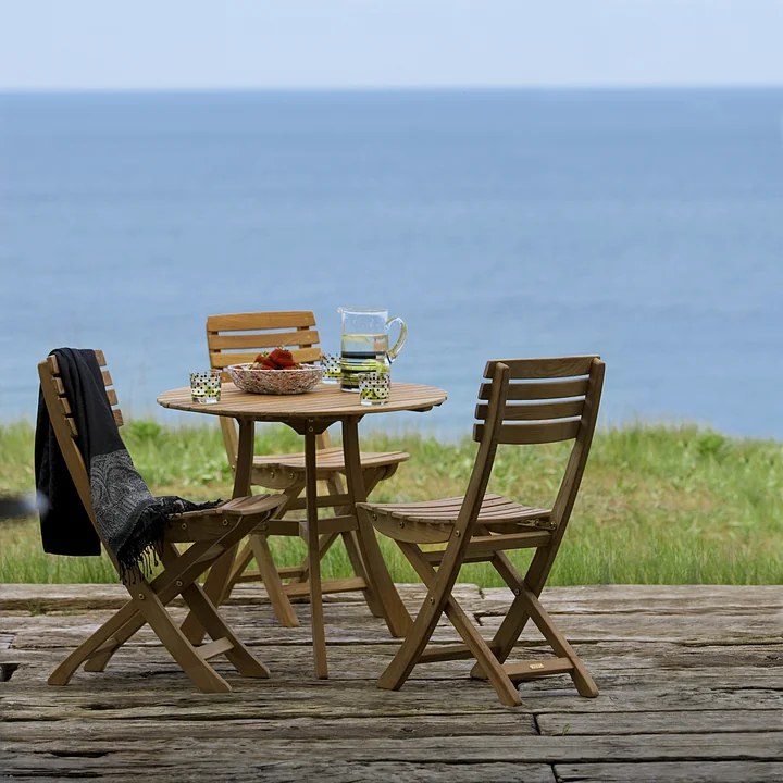 Robuste et résistant aux intempéries : Skagerak Vendia Table et chaises