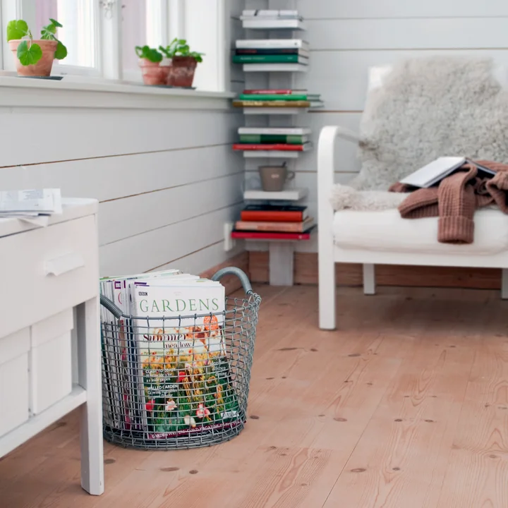 Corbeille en fil pour journaux et magazines