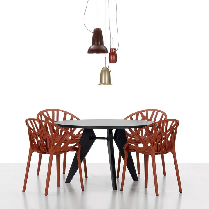 Vitra - Table de salle à manger Guéridon, chêne foncé - Showroom