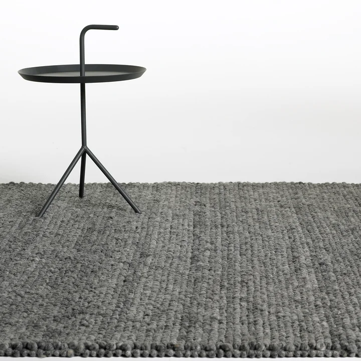 Peas Tapis de HAY in dark grey
