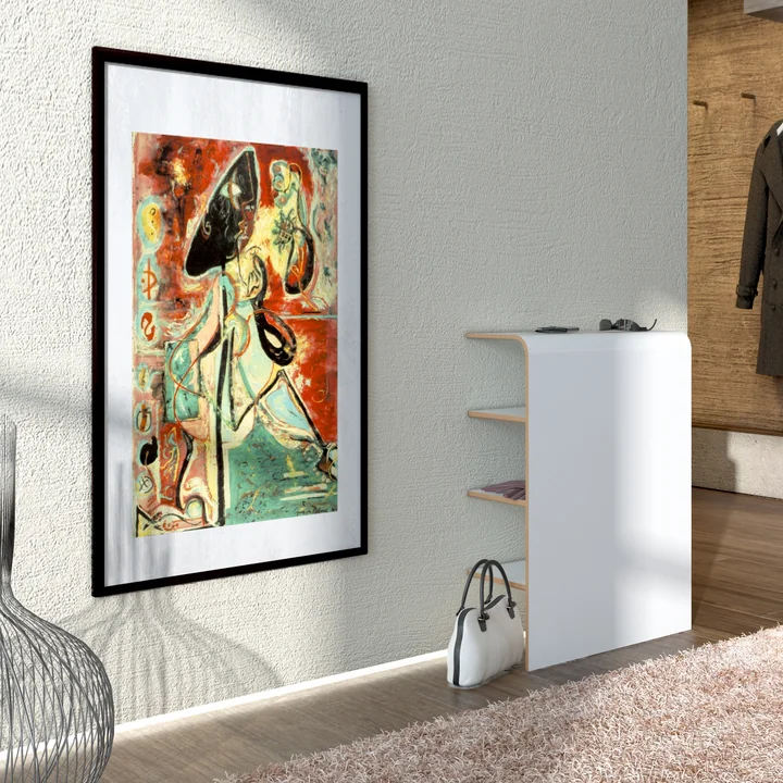 Stable et  solide apposé au mur